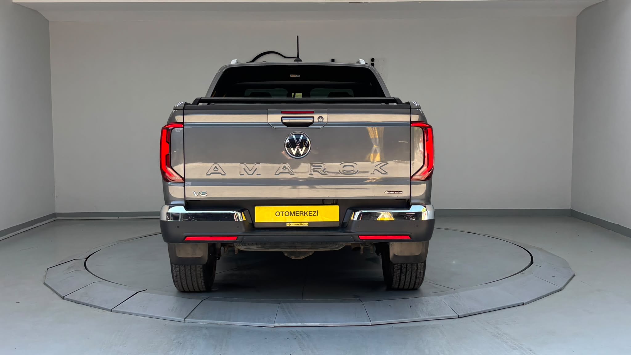 VOLKSWAGEN AMAROK 2